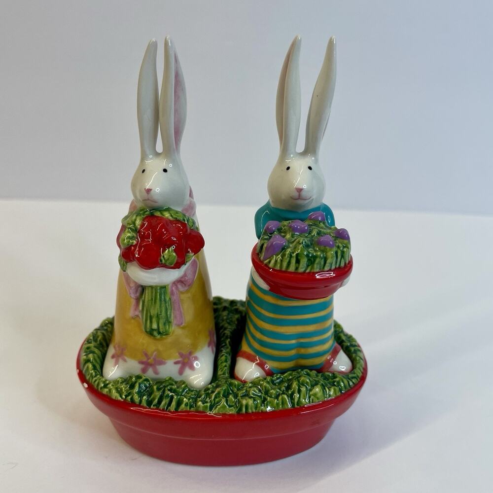 Department 56 Patience Brewster Krinkles Bunny Salt & Pepper Shakers – Red Caddy